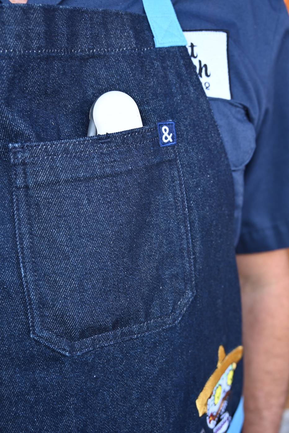 hedley-and-bennett-meat-church-apron-navy-b2 Screenshot_2024-07-03_at_2.52.10_PM.png